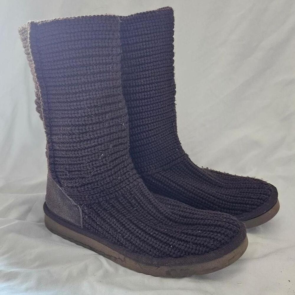 vintage y2k 2010s brown knit mid calf ugg boots